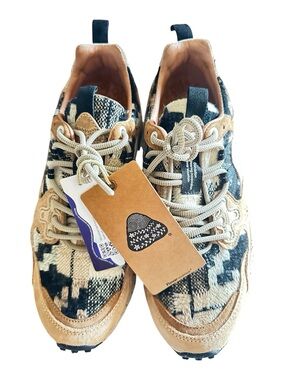 Flower Mountain Yamano 3 NEW Size 8 Women’s
